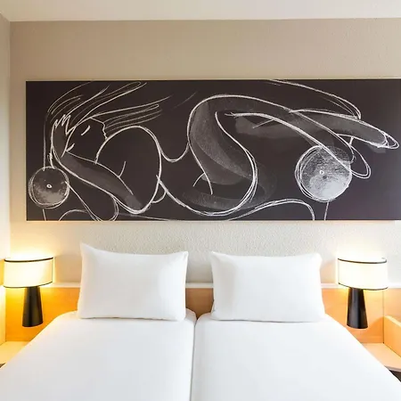 ホテル Ibis Bordeaux Route Des Vins 3*