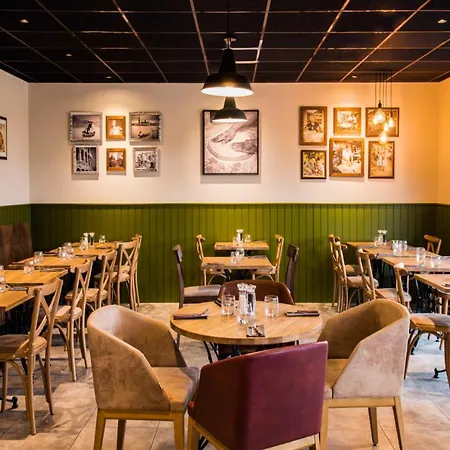 Ibis Bordeaux Route Des Vins 호텔 3*